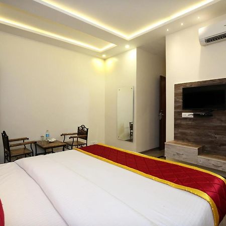 Oyo 9159 Hotel Royal Woodslark Zirakpur Eksteriør bilde