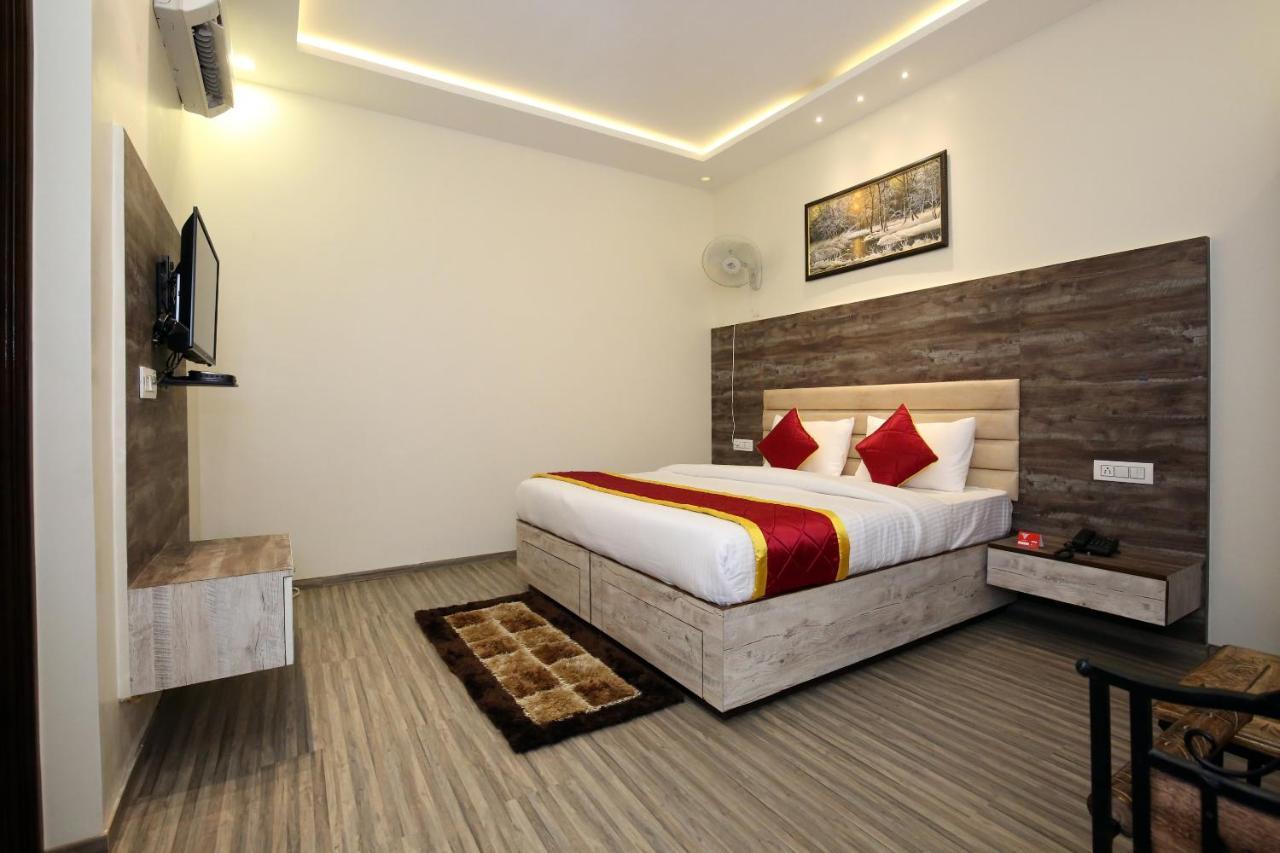 Oyo 9159 Hotel Royal Woodslark Zirakpur Eksteriør bilde