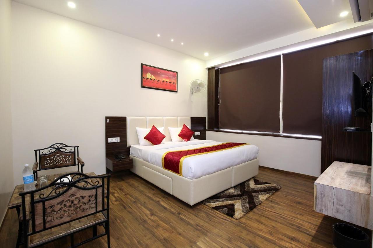 Oyo 9159 Hotel Royal Woodslark Zirakpur Eksteriør bilde